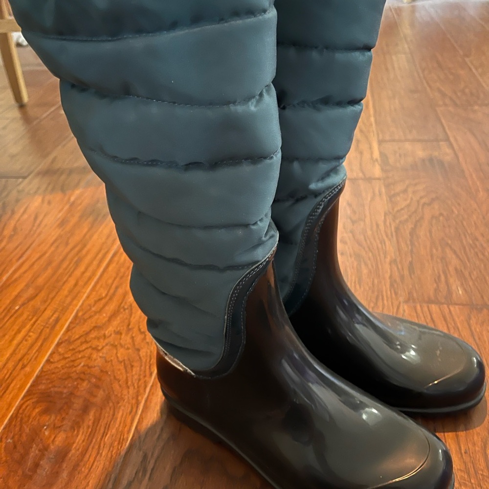 Burberry rain boots weather boots size 8